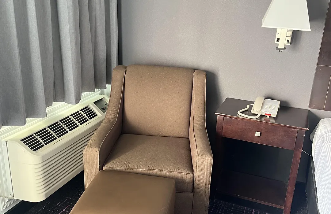 Broadway Inn Motel-1